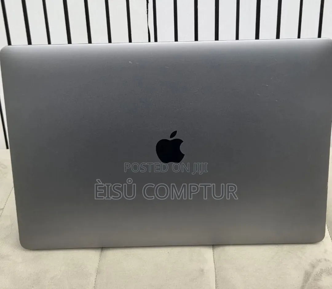 New Laptop Apple MacBook Pro 2019 16GB Intel Core i9 SSD 512GB