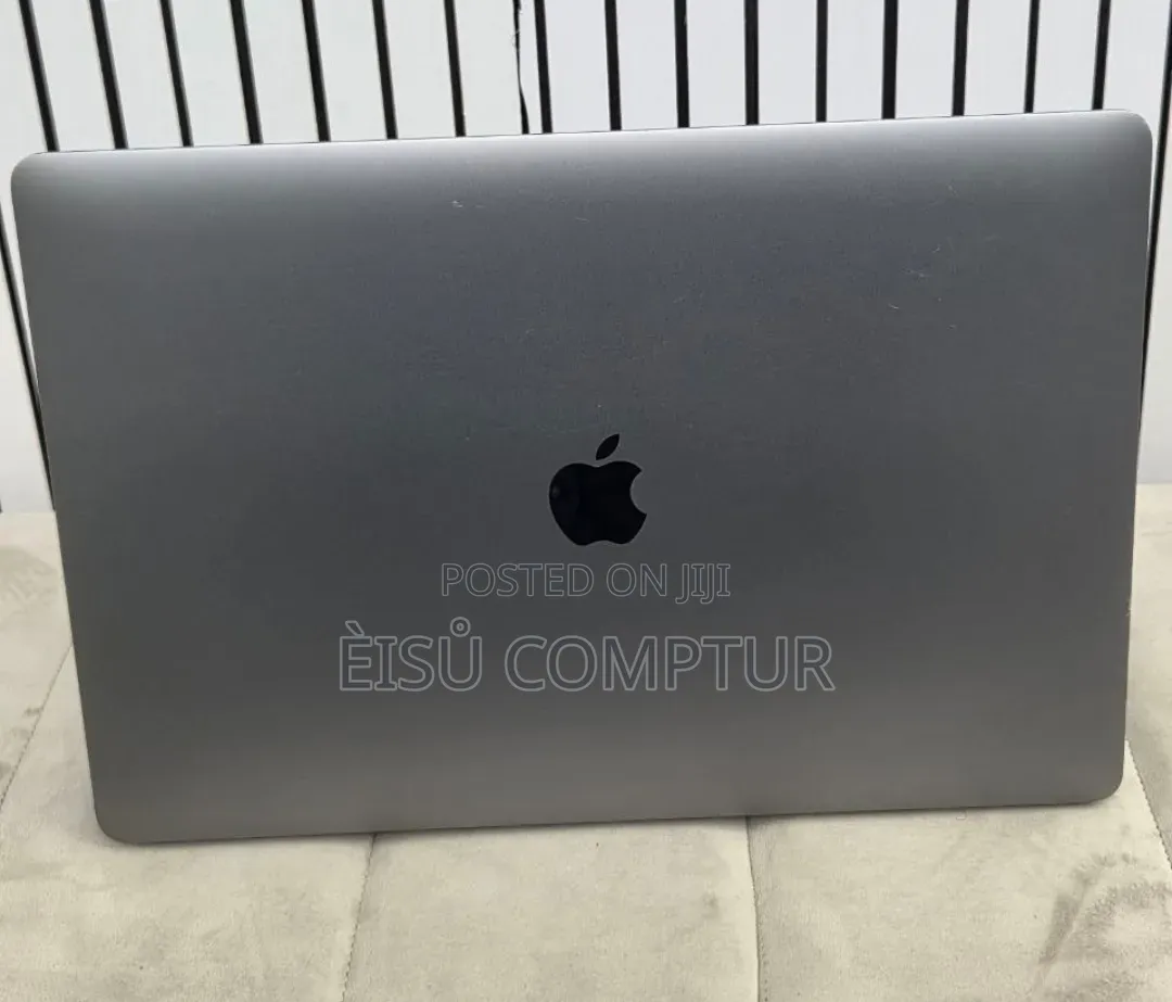 New Laptop Apple MacBook Pro 2019 16GB Intel Core i9 SSD 512GB