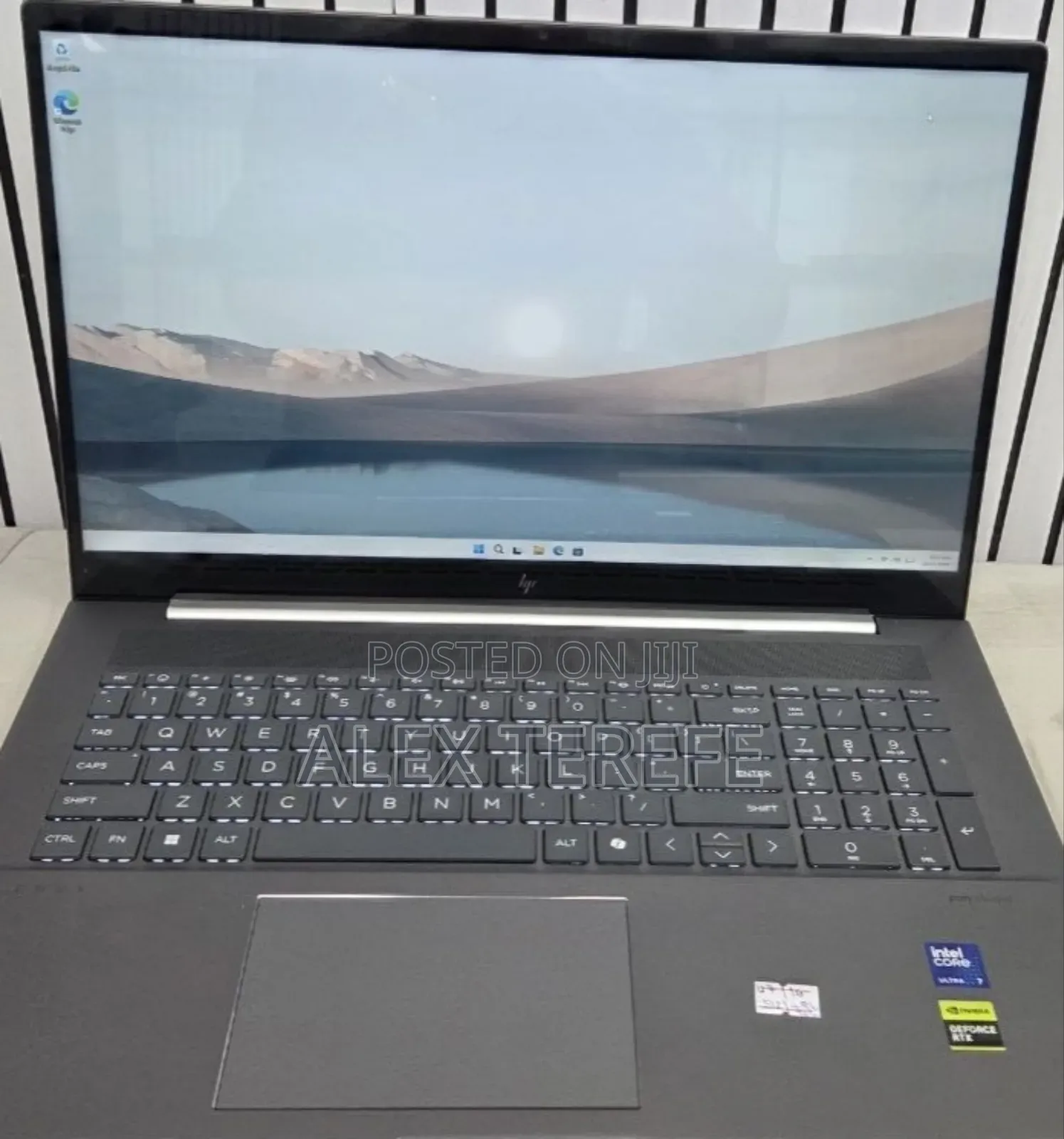 New Laptop HP Envy 17 16GB Intel Core Ultra 7 SSD 512GB