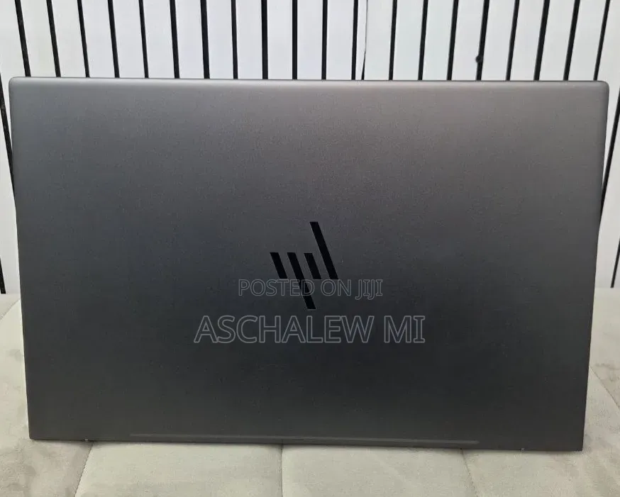 New Laptop HP Envy 17 16GB Intel Core Ultra 7 SSD 512GB