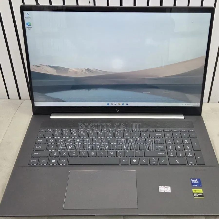 New Laptop HP Envy 17 16GB Intel Core Ultra 7 SSD 512GB