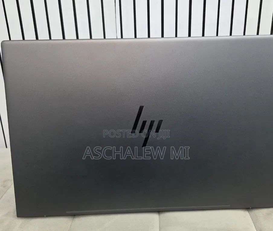 New Laptop HP Envy 17 16GB Intel Core Ultra 7 SSD 512GB