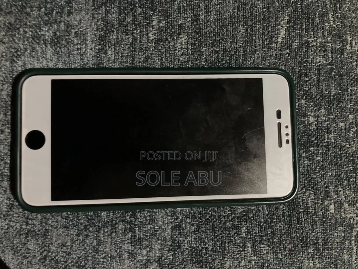 Apple iPhone 8 Plus 64 GB Black