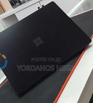 New Laptop Microsoft Surface Laptop 5 16GB Intel Core i7 SSD 256GB