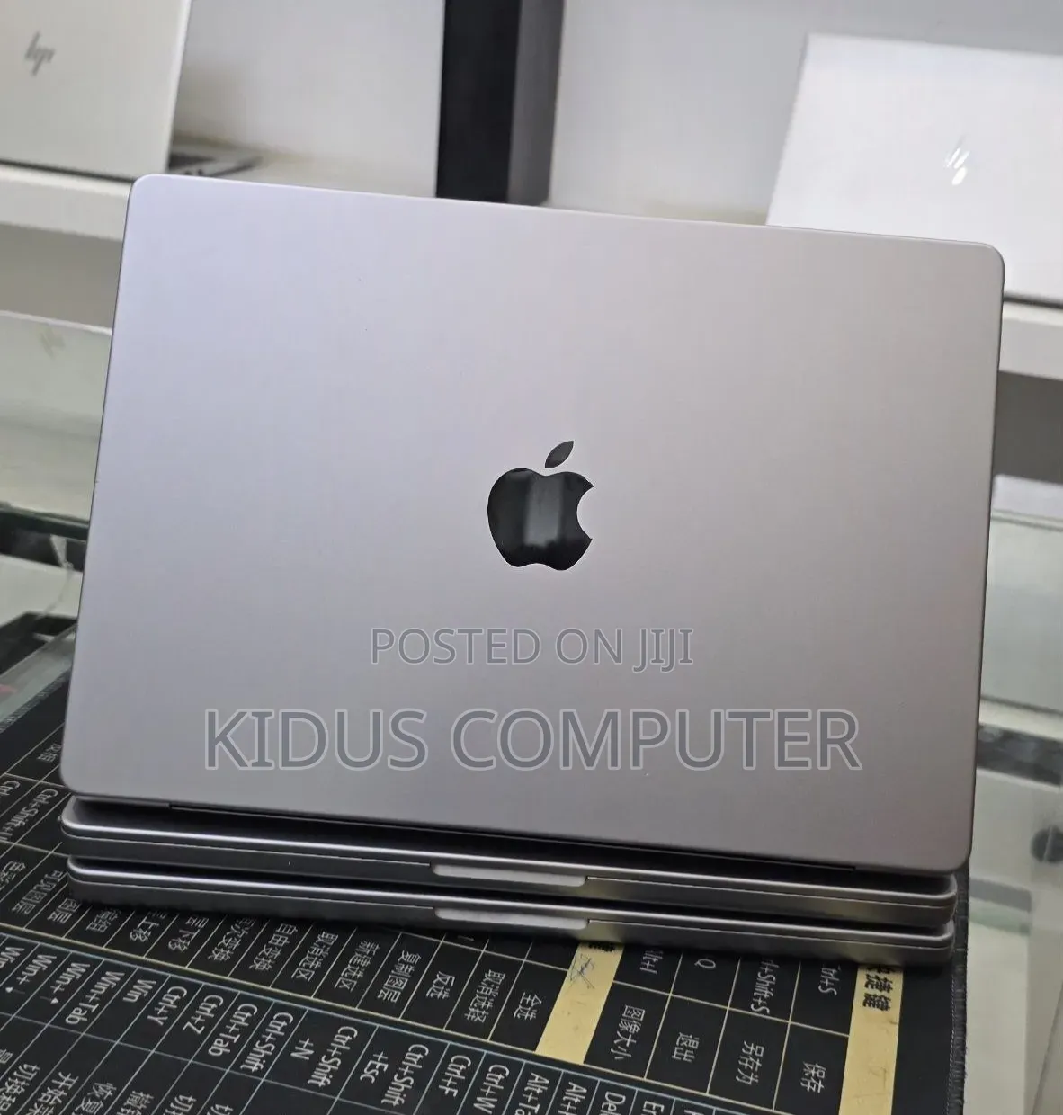 New Laptop Apple MacBook Pro 2020 M1 32GB Apple M1 SSD 512GB