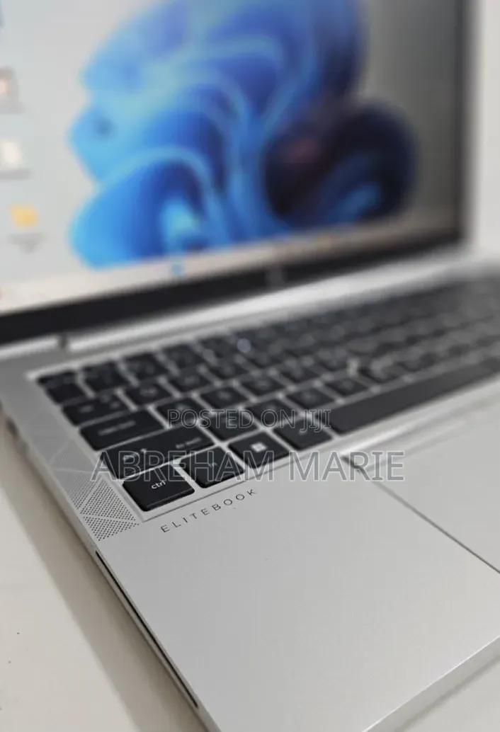 New Laptop HP EliteBook 840 G8 16GB Intel Core i7 SSD 512GB