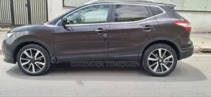 Nissan Qashqai 2017 Brown