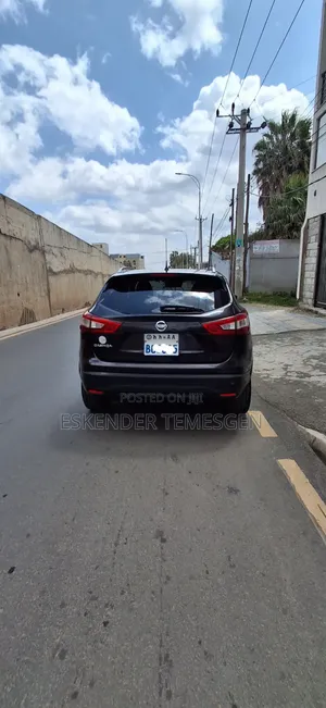 Nissan Qashqai 2017 Brown
