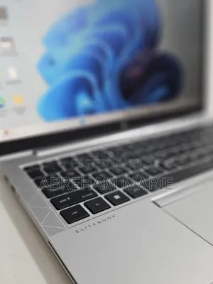 New Laptop HP EliteBook 840 G8 16GB Intel Core i7 SSD 512GB