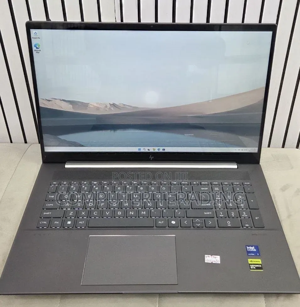 New Laptop HP Envy 17 16GB Intel Core Ultra 7 SSD 512GB