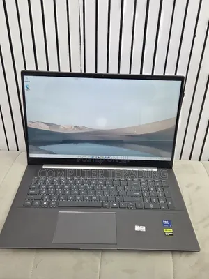 New Laptop HP Envy 17 16GB Intel Core Ultra 7 SSD 512GB