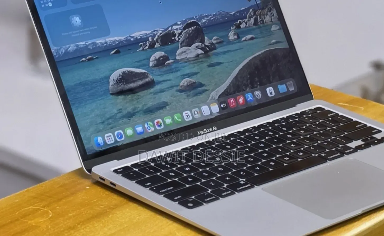 New Laptop Apple MacBook Air 2020 M1 8GB Apple M1 SSD 256GB