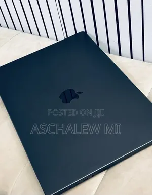 New Laptop Apple MacBook Pro 2023 M3 Pro 18GB Apple M3 Pro SSD 512GB
