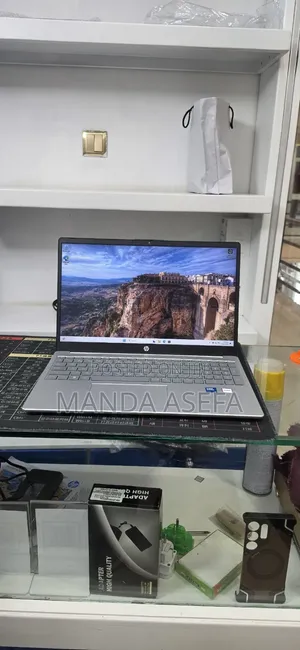 New Laptop HP Stream Notebook 16GB Intel Core 5 SSD 512GB