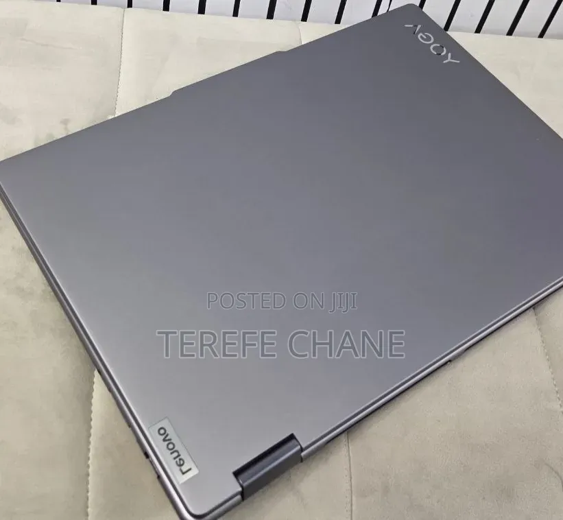 New Laptop Lenovo Yoga Slim 7 16GB AMD Ryzen 7 SSD 512GB