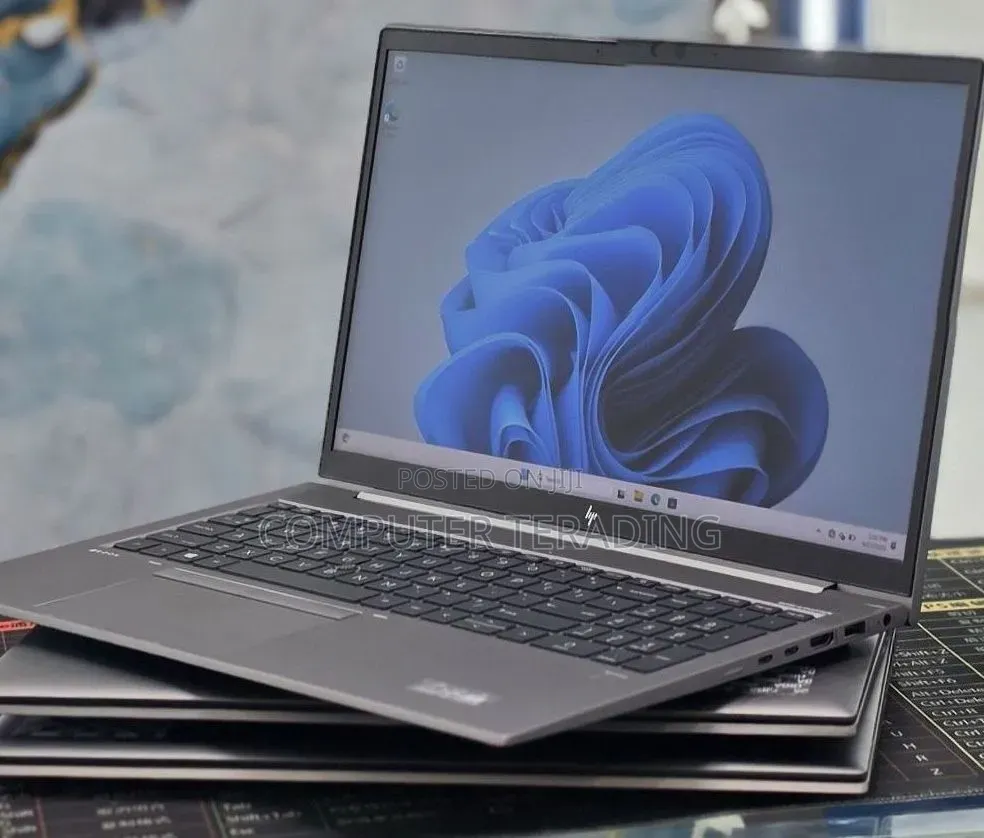 New Laptop HP ZBook 15 16GB Intel Core i5 SSD 512GB