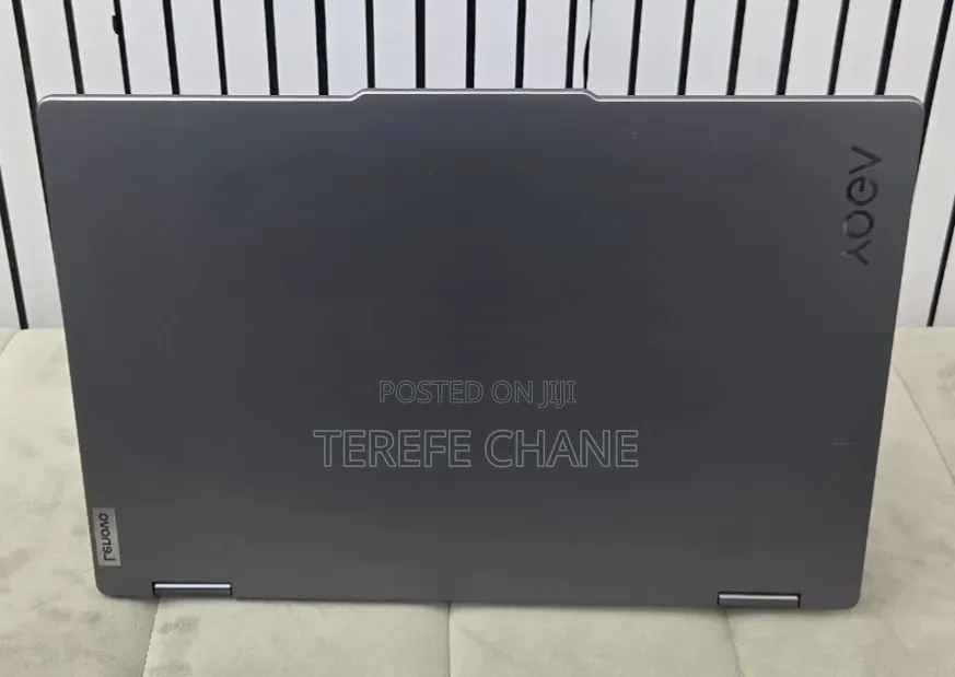 New Laptop Lenovo Yoga Slim 7 16GB AMD Ryzen 7 SSD 512GB