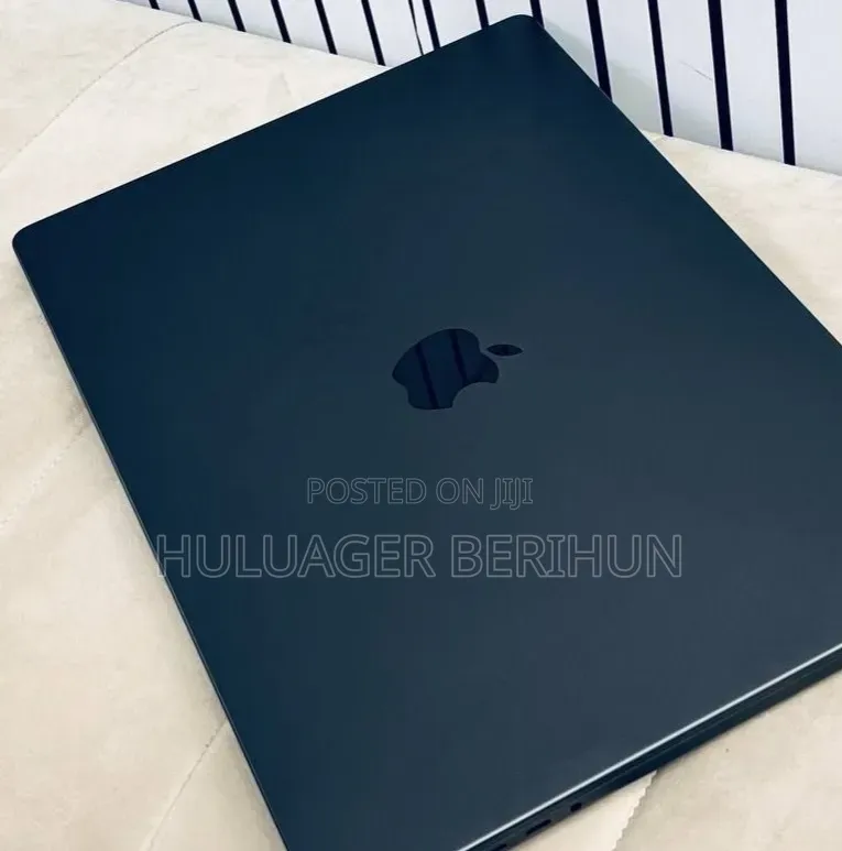 New Laptop Apple MacBook Pro 2023 M3 16GB Apple M3 Pro SSD 512GB