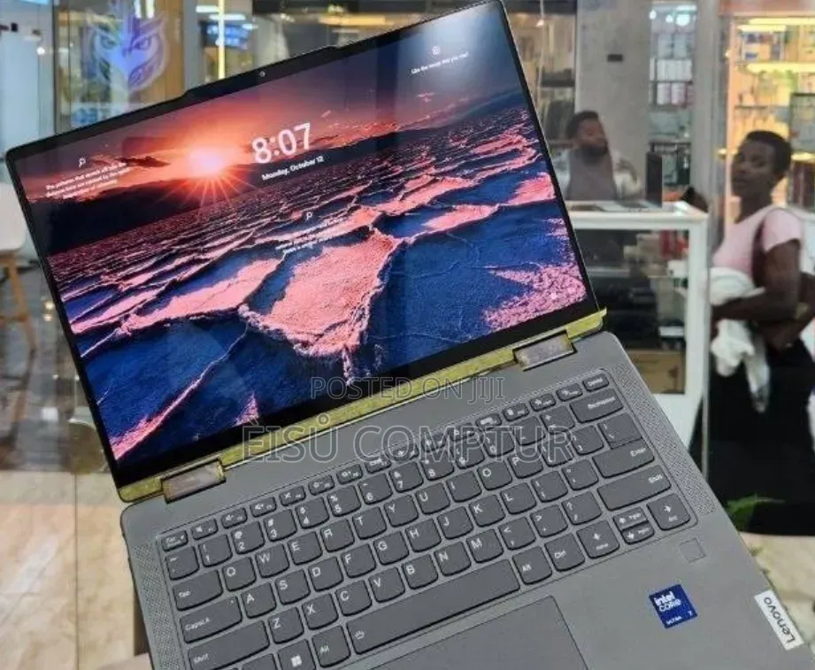New Laptop Lenovo Yoga 7i 16GB Intel Core Ultra 7 SSD 512GB