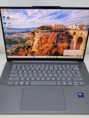New Lenovo Yoga Pro 9i Aura Edition 32GB Intel Core Ultra 7 SSD 1T