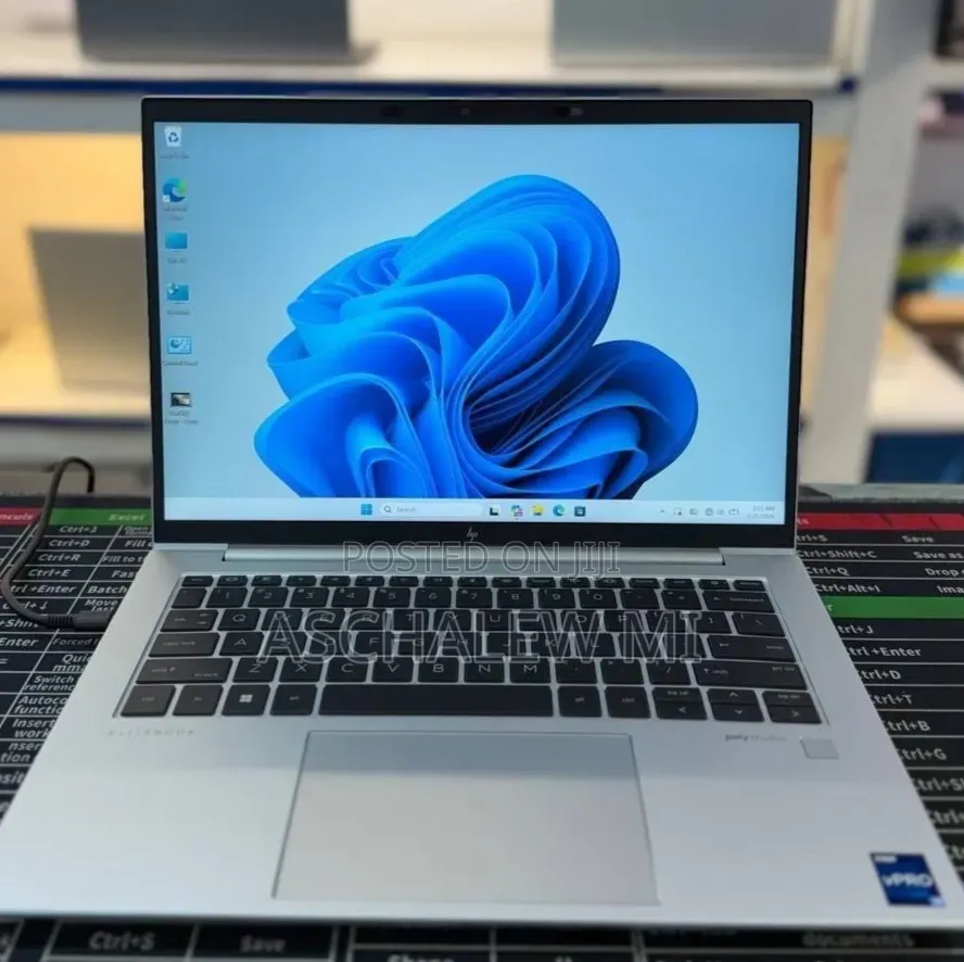 New Laptop HP EliteBook 840 G10 16GB Intel Core i7 SSD 512GB