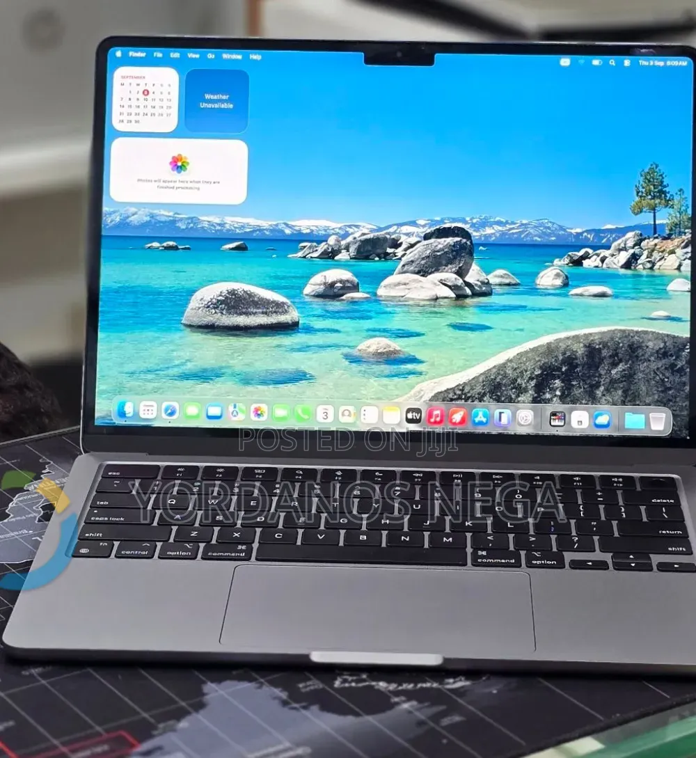 New Laptop Apple MacBook Air 2022 M2 8GB Apple M2 SSD 256GB