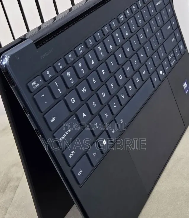 New Laptop Lenovo Yoga 9 32GB Intel Core Ultra 7 SSD 1T