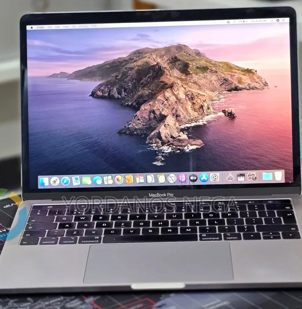 New Laptop Apple MacBook Pro 2019 16GB Intel Core i7 SSD 512GB