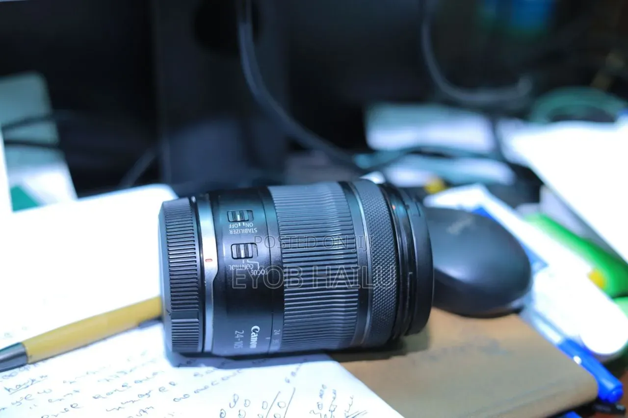 Canon EOS R + RF 24-105mm Silver + RF 50mm F/1.8 + Battery Chargers