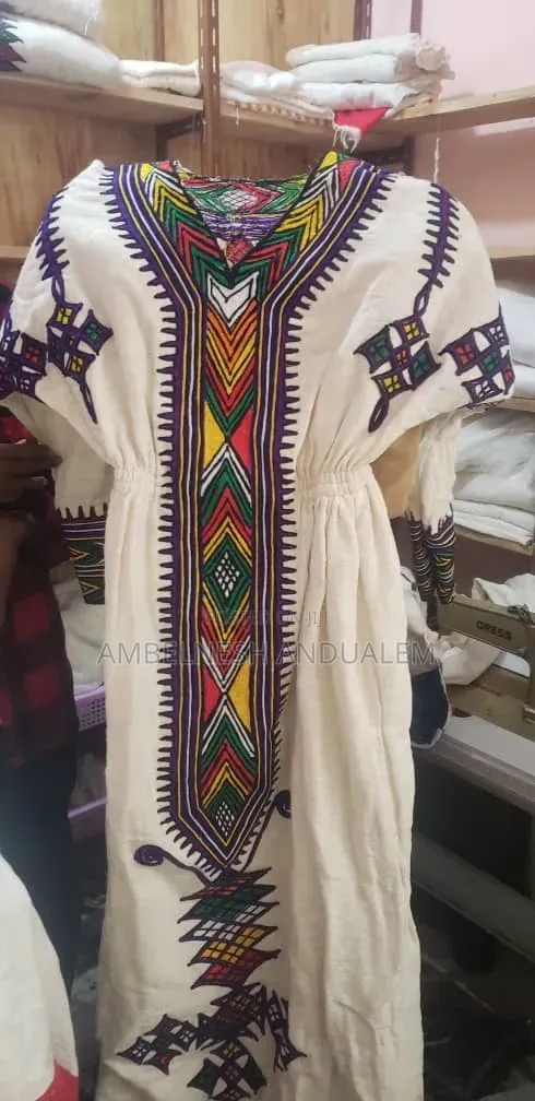 ጎንደሬ ቀሚሶች እና ባህላዊ ጌጣጌጦች