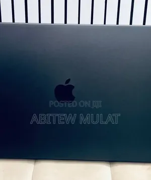 New Laptop Apple MacBook Pro 2023 M3 18GB Apple M3 Pro SSD 512GB