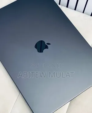 New Laptop Apple MacBook Pro 2023 M3 18GB Apple M3 Pro SSD 512GB