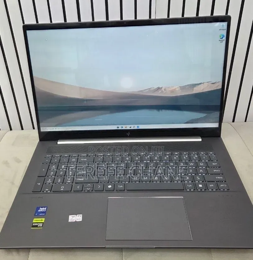 New Laptop HP Envy 17 16GB Intel Core Ultra 7 SSD 512GB