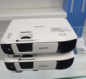 Epson CB-X41 Projector Specifications
• Brightness: 3,600 Lumens