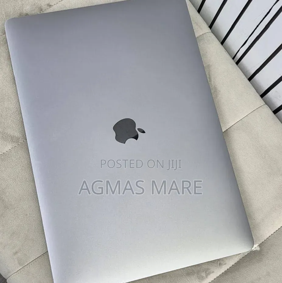 New Laptop Apple MacBook Pro 2019 16GB Intel Core i9 SSD 512GB