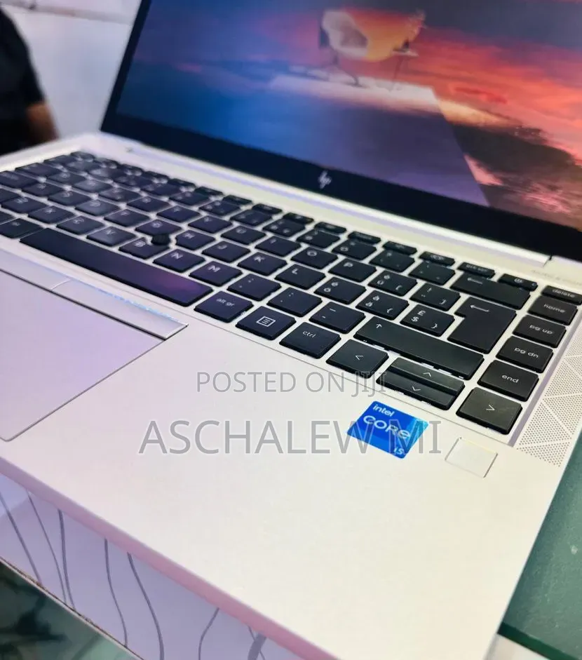 New Laptop HP EliteBook 840 G8 16GB Intel Core i5 SSD 512GB
