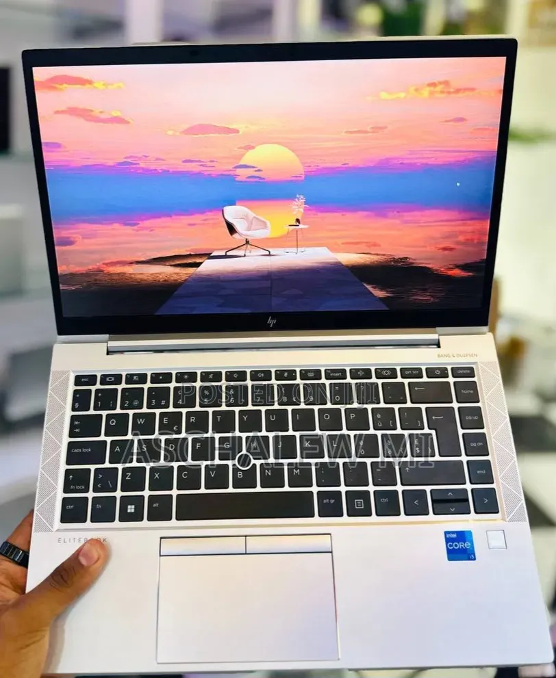 New Laptop HP EliteBook 840 G8 16GB Intel Core i5 SSD 512GB