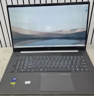 New Laptop HP Envy 17 16GB Intel Core Ultra 7 SSD 512GB