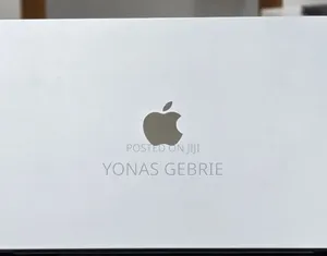 New Laptop Apple MacBook 16GB Apple M5 SSD 512GB