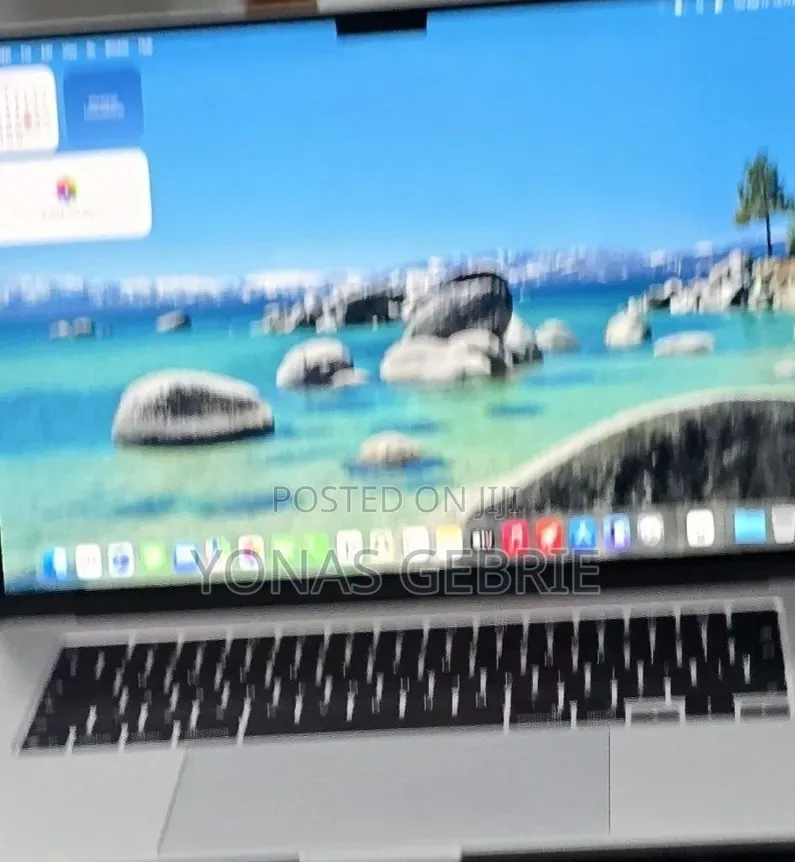 New Laptop Apple MacBook 16GB Apple M5 SSD 512GB