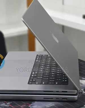 New Laptop Apple MacBook Pro 2021 M1 32GB Apple M1 Pro SSD 512GB