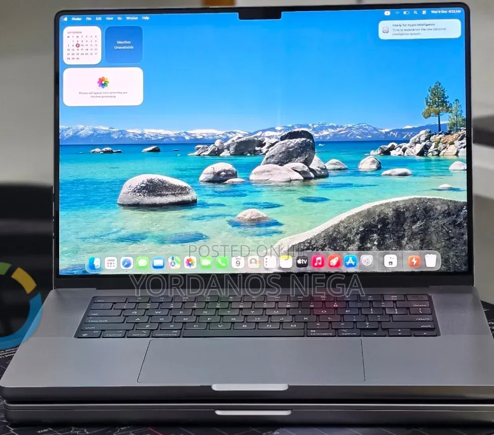 New Laptop Apple MacBook Pro 2021 M1 32GB Apple M1 Pro SSD 512GB