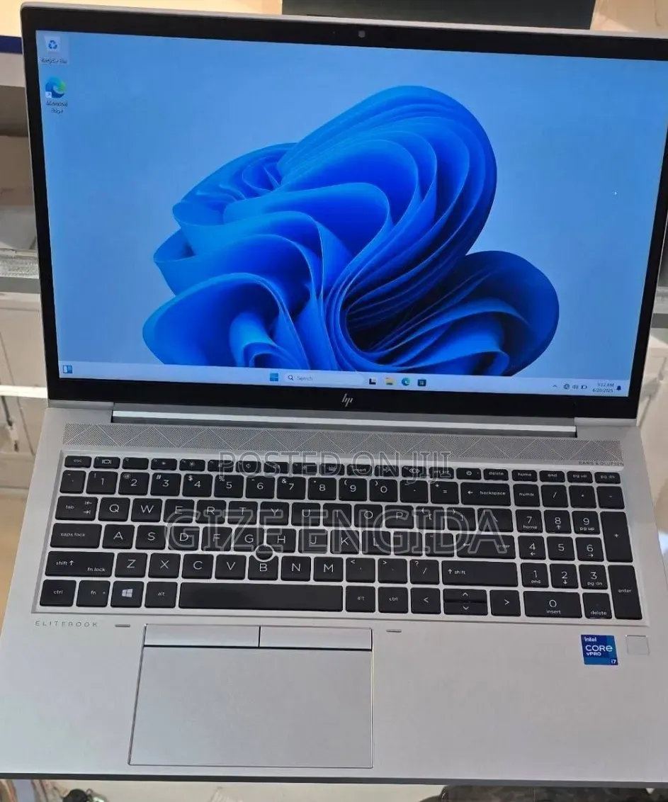 New Laptop HP EliteBook 840 G8 16GB Intel Core i7 SSD 512GB