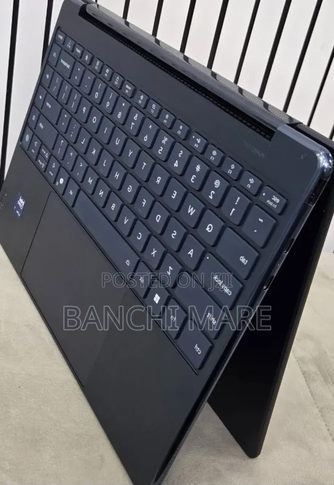 New Laptop Lenovo Yoga 9 32GB Intel Core Ultra 7 SSD 1T