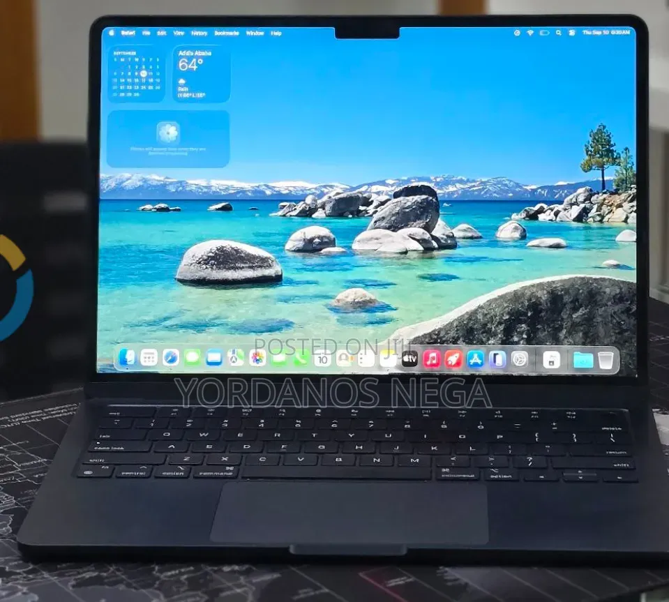 New Laptop Apple MacBook Air 2022 M2 16GB Apple M2 SSD 256GB