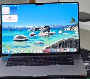 New Laptop Apple MacBook Pro 2023 M2 16GB Apple M2 SSD 1T