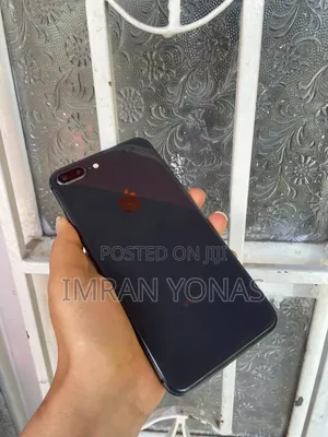Apple iPhone 8 Plus 64 GB Black