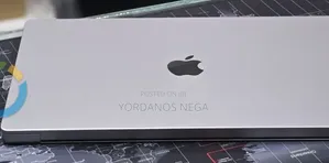 New Laptop Apple MacBook Pro 2023 M2 16GB Apple M2 SSD 1T