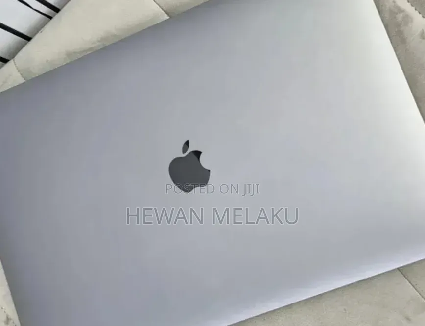 New Laptop Apple MacBook Pro 2019 16GB Intel Core i9 SSD 512GB