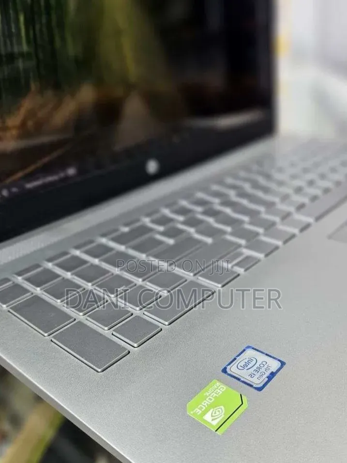 New Laptop HP Pavilion 15 8GB Intel Core i5 SSD 1T